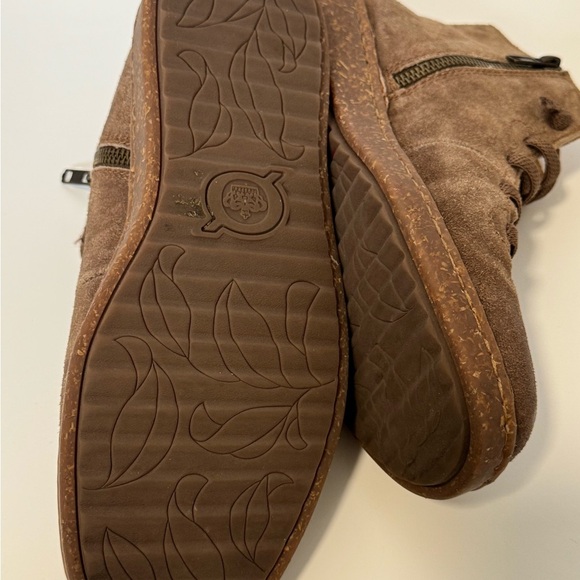 Born Tori brown suede ankle boots size 7.5 - Picture 7 of 9